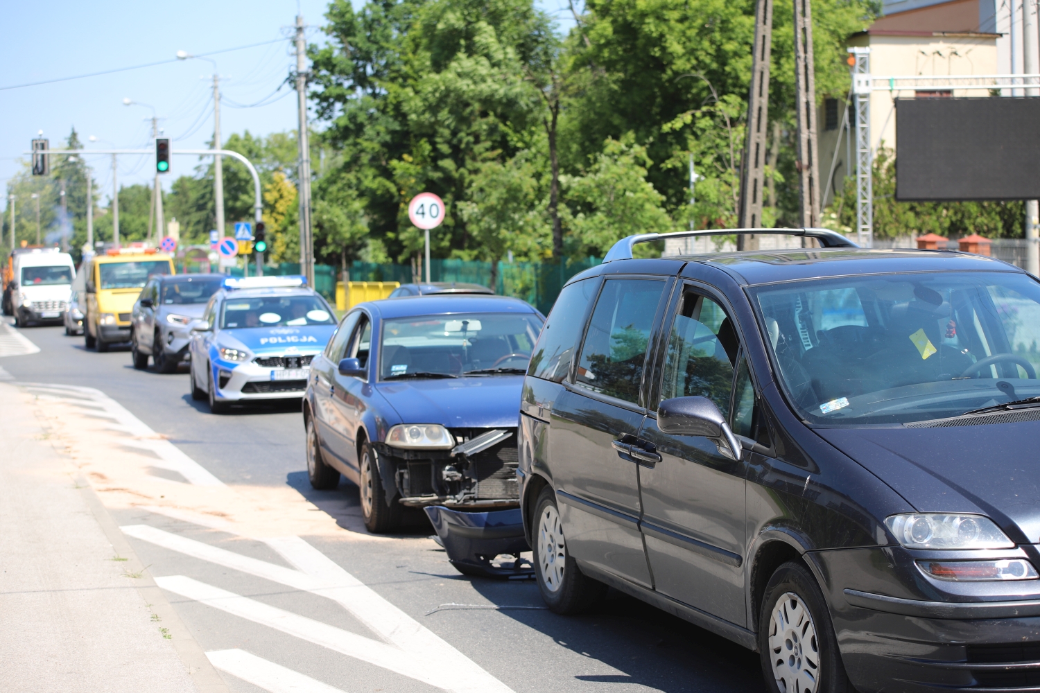 Kolejna kraksa na Łęczyckiej: na miejscu policja. Są utrudnienia w ruchu [ZDJĘCIA] - Zdjęcie główne