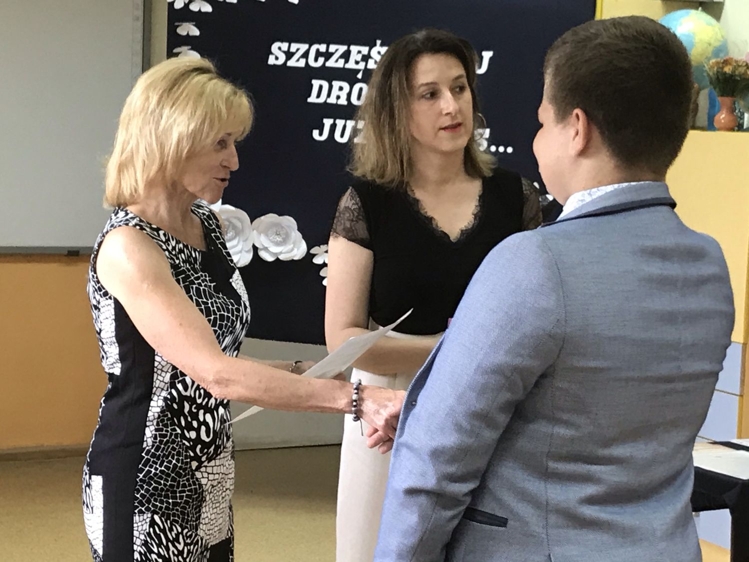 Uroczystość zakończenia roku szkolnego we Wroczynach dla klas I - VII