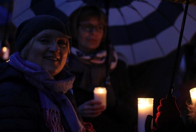 [WIDEO, ZDJĘCIA] Protest nauczycieli na placu Piłsudskiego: ''Domagamy się godności'' - Zdjęcie główne