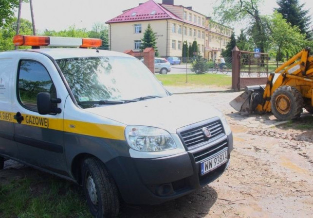 Wyciek gazu przy szkole. Ewakuowano ponad 200 uczniów! - Zdjęcie główne