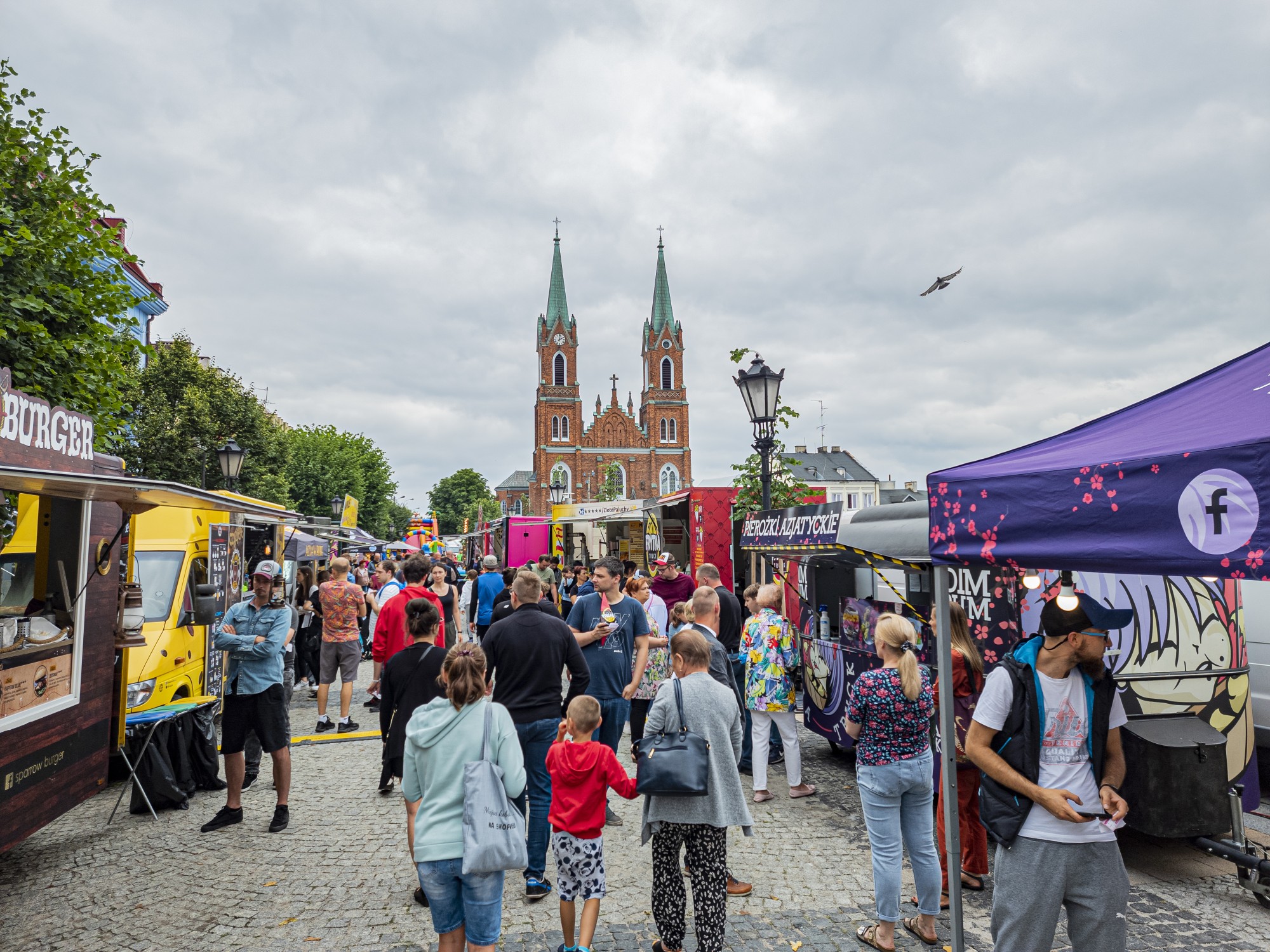 Obiad na mieście? Kutnianie odwiedzają food trucki [ZDJĘCIA] - Zdjęcie główne