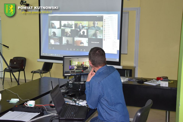 [ZDJĘCIA] Radni będą obradować przez internet. Dzisiaj przeprowadzili testy - Zdjęcie główne