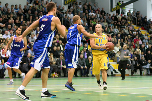 AZS rozbity przez Anwil 49:87 - Zdjęcie główne