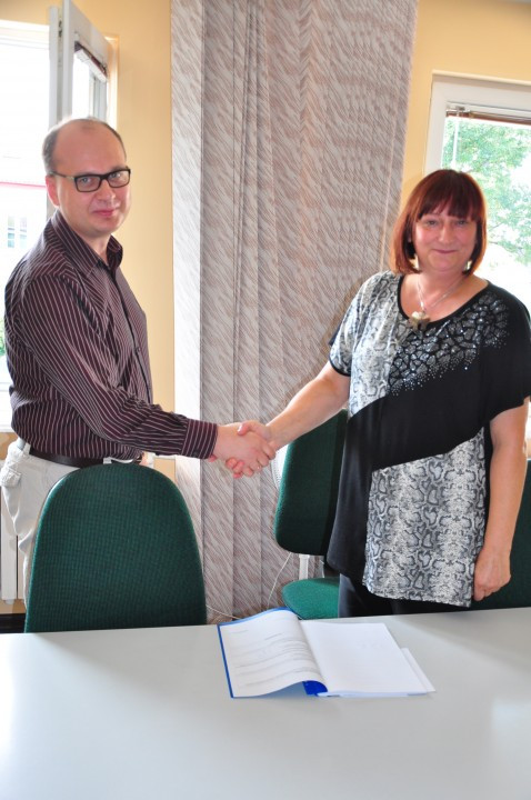 W Powiatowym Urzędzie Pracy zawarto projekt Umowy Partnerskiej - Zdjęcie główne
