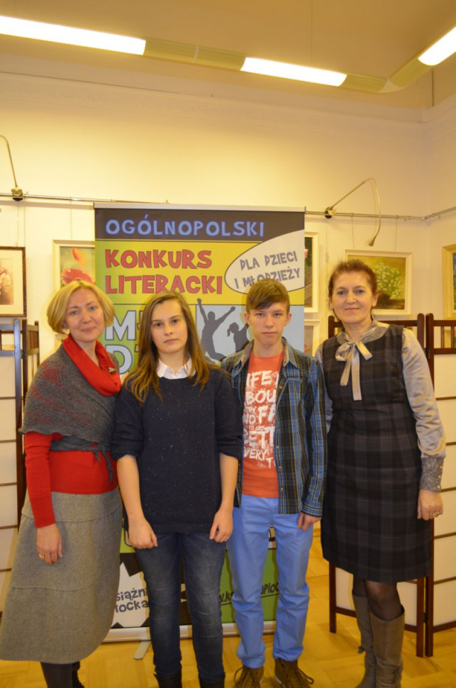 Gimnazjaliści z Dwójki znowu odnieśli sukces! Umieją lajkować czytanie! - Zdjęcie główne