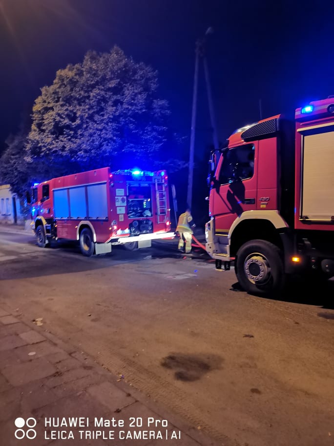 W Żychlinie prawdopodobnie doszło do podpalenie. Strażacy kilka godzin walczyli z pożarem