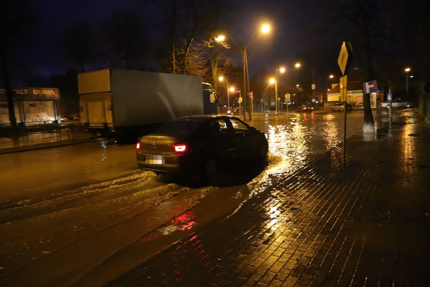 Do awarii doszło na jednej z ulic kutnowskiej Wenecji