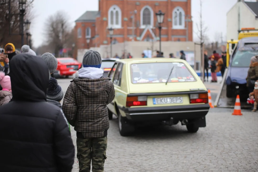 Moto Mikołaje przejechali przez Kutno! Trwa finał akcji na Placu Wolności