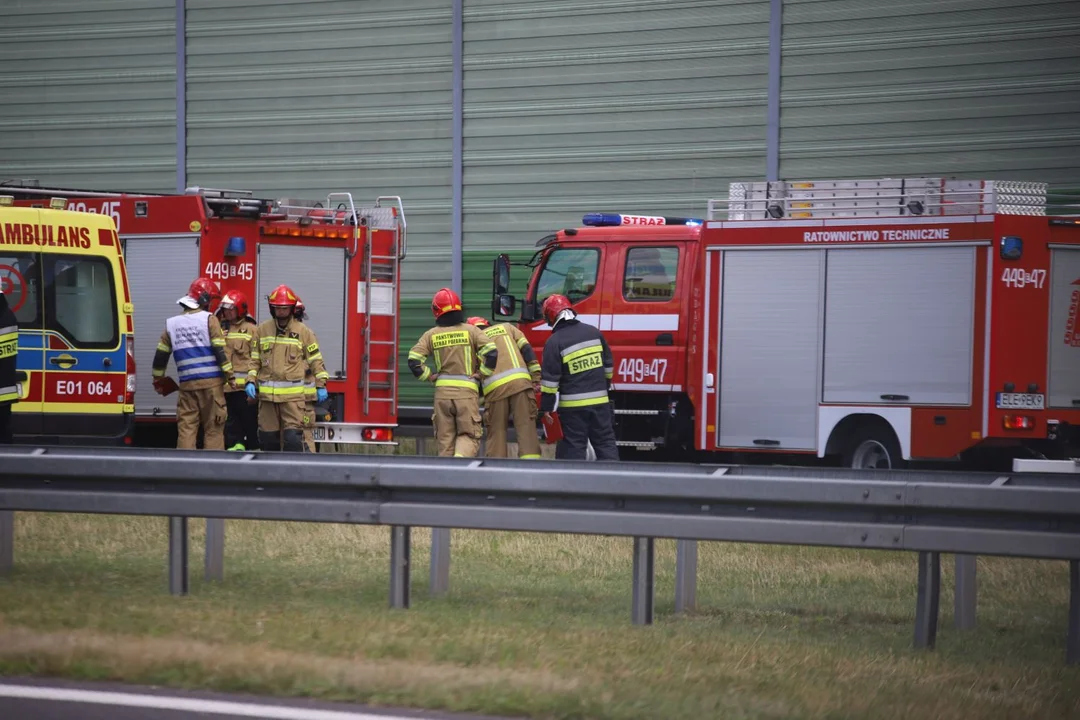 Na autostradzie A1 między Kutnem a Piątkiem lądował śmigłowiec pogotowia