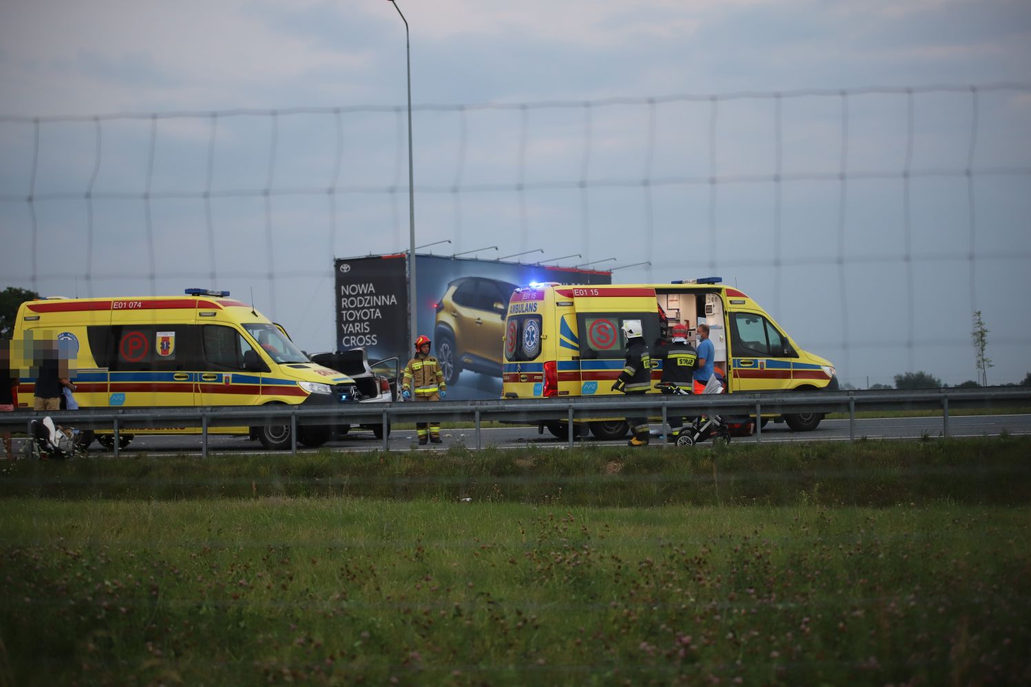 Wypadek w powiecie kutnowskim w okolicach Krzyżanówka (dwie osoby ciężko ranne, poszkodowane 1,5-roczne dziecko)