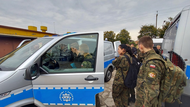 Policjanci z Kutna zachęcają do wstąpienia w ich szeregi