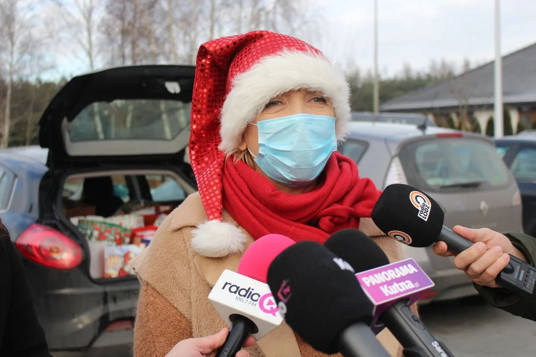 Do podopiecznych kutnowskiego Hospicjum i jednego z Domów Pomocy Społecznej trafiły świąteczna paczki