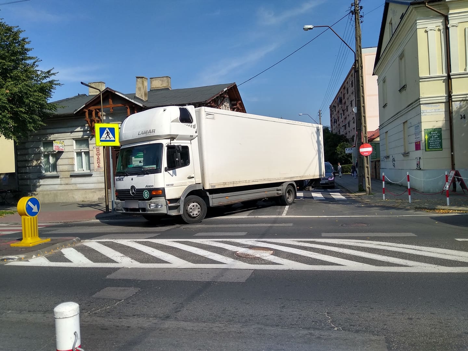 Kolizja na skrzyżowaniu ul. Barlickiego i Długosza w Kutnie