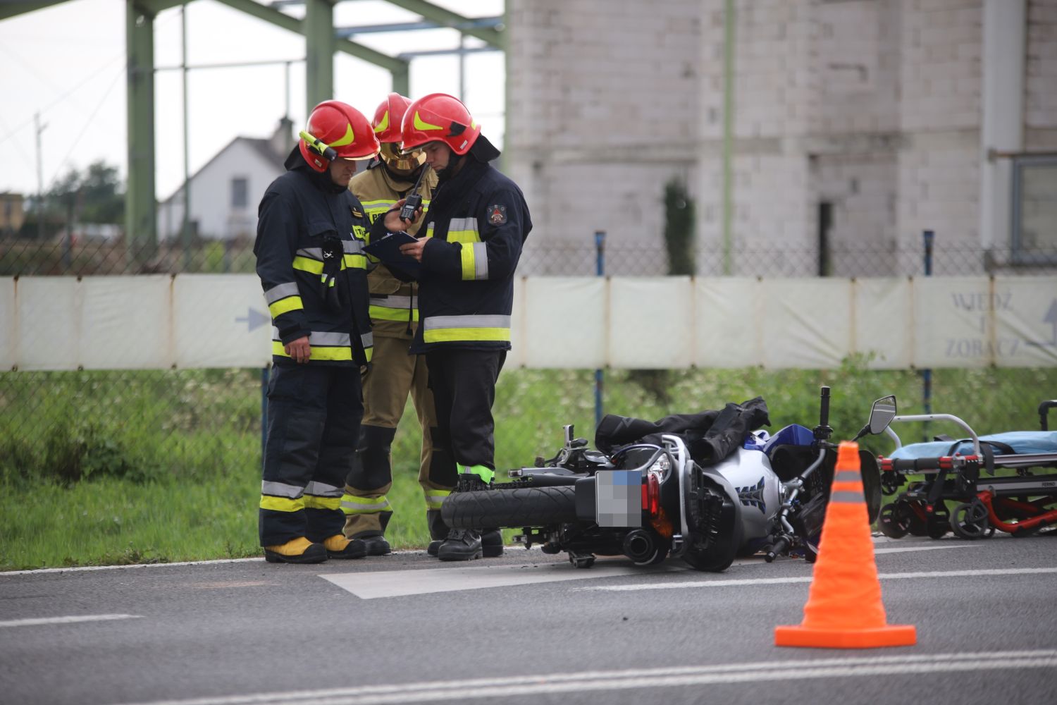 Pod Kutnem doszło do wypadku z udziałem motocyklisty