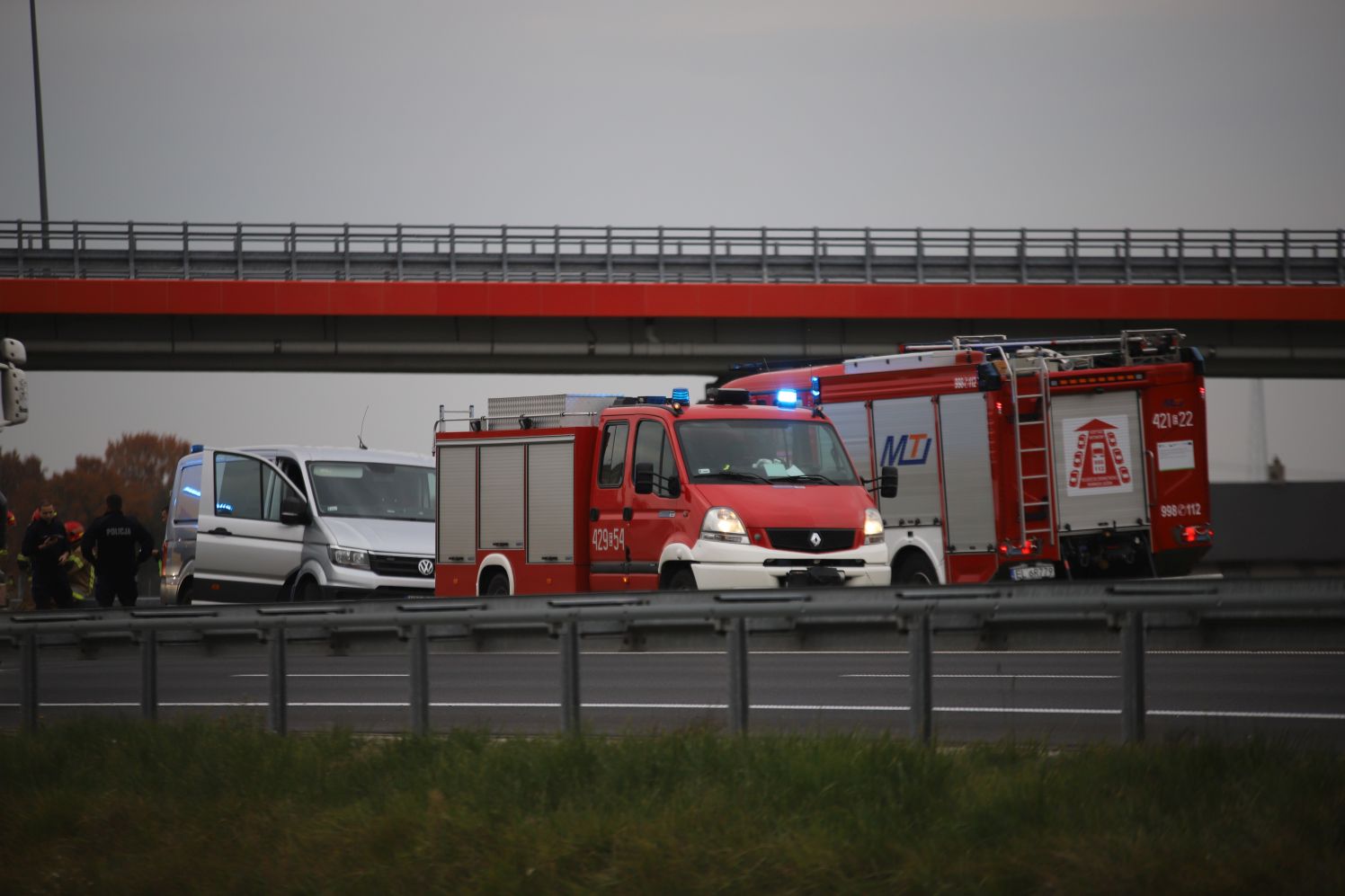 Na autostradzie A1 pod Kutnem samochód dostawczy zderzył się z ciężarówką