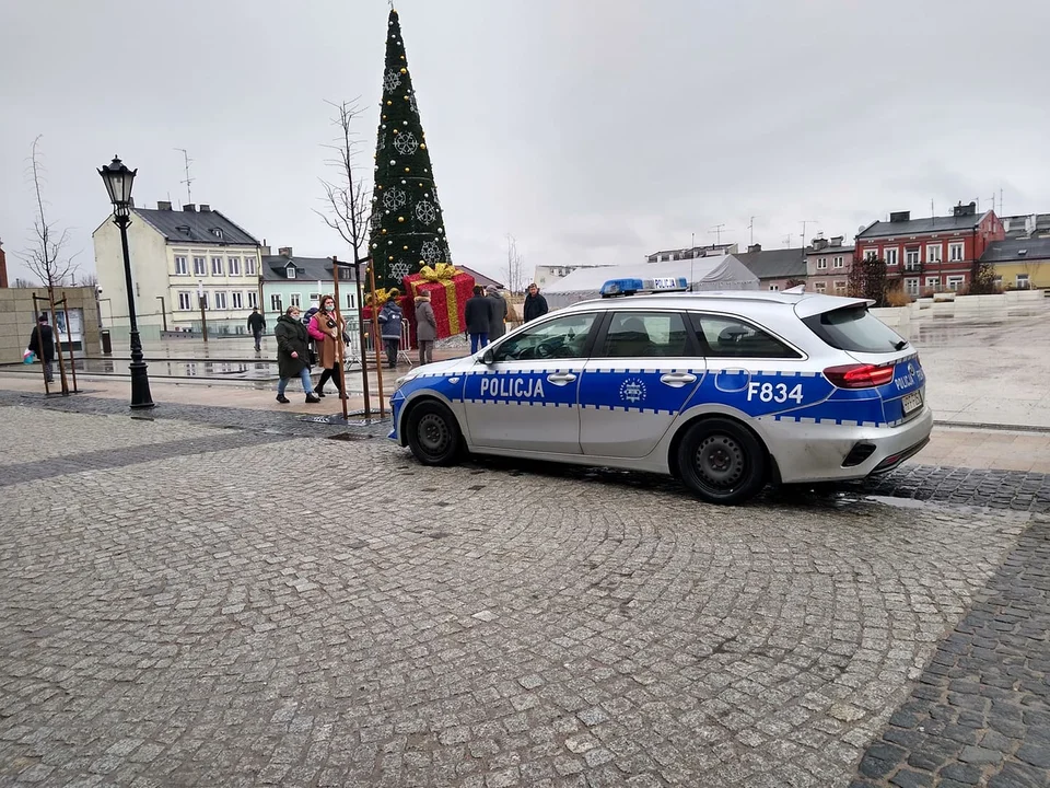 Fontanna na placu Wolności znów uszkodzona