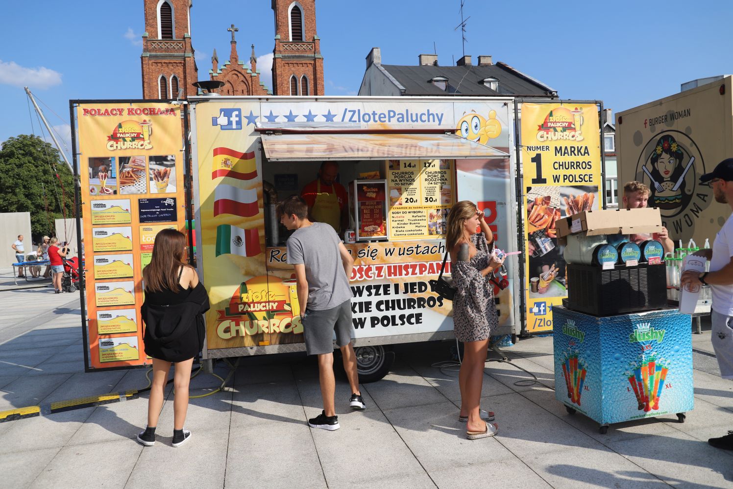 W Kutnie na Placu Wolności ponownie pojawiły się foodtrucki