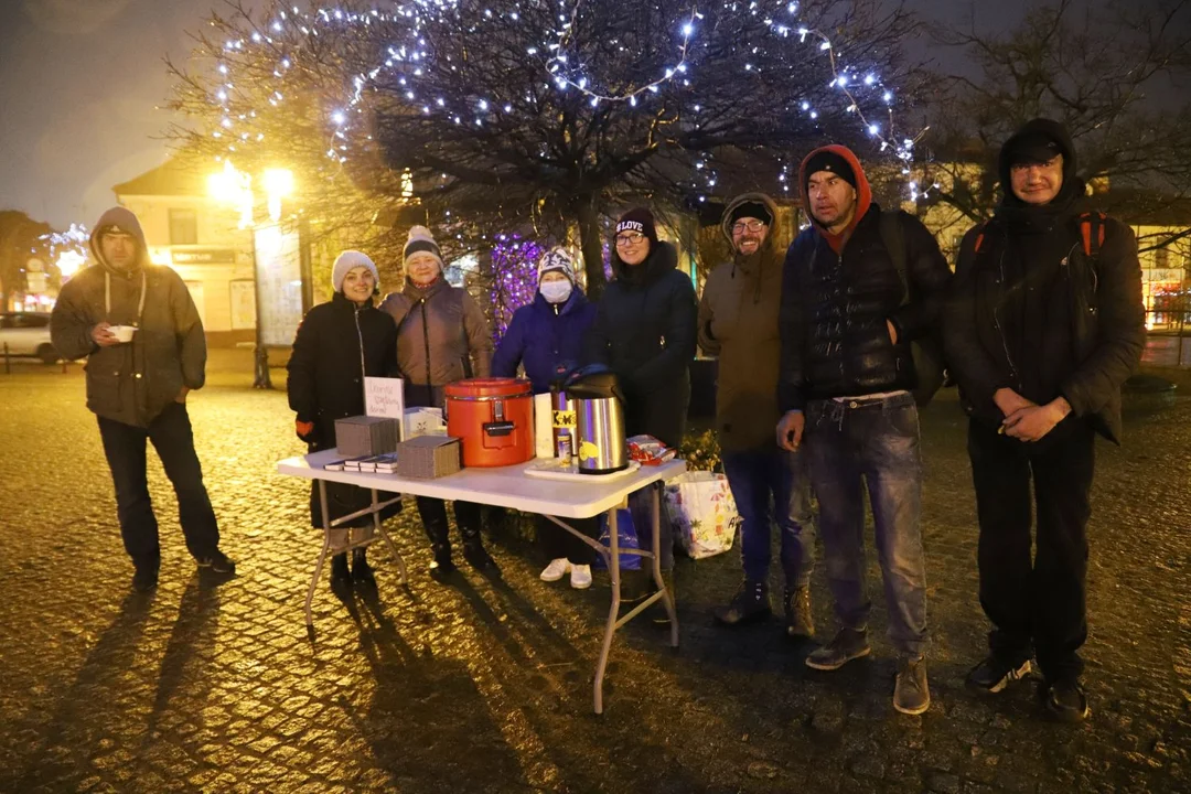 W Kutnie działa Akcja humanitarna przy Kościele Zielonoświątkowym, która pomaga m.in. bezdomnym, potrzebującym, uzależnionym i obcokrajowcom 