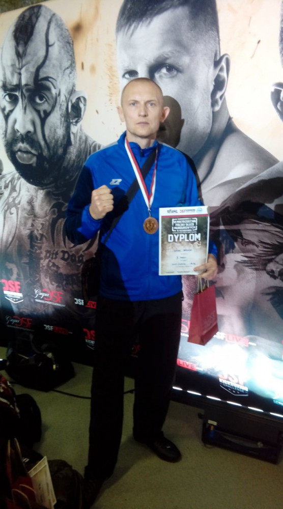 Łukasz Siemiński przywiózł medale z Mistrzostw Polski w kickboxingu  - Zdjęcie główne