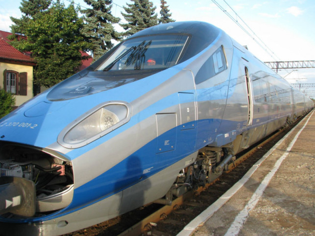 Kiedy szybciej pociągiem do Łodzi? - Zdjęcie główne