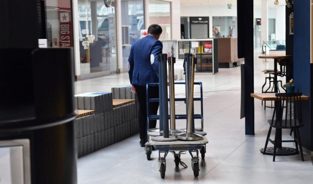 W tym tygodniu dalsze decyzje dotyczące znoszenia restrykcji. Czeka nas... - Zdjęcie główne