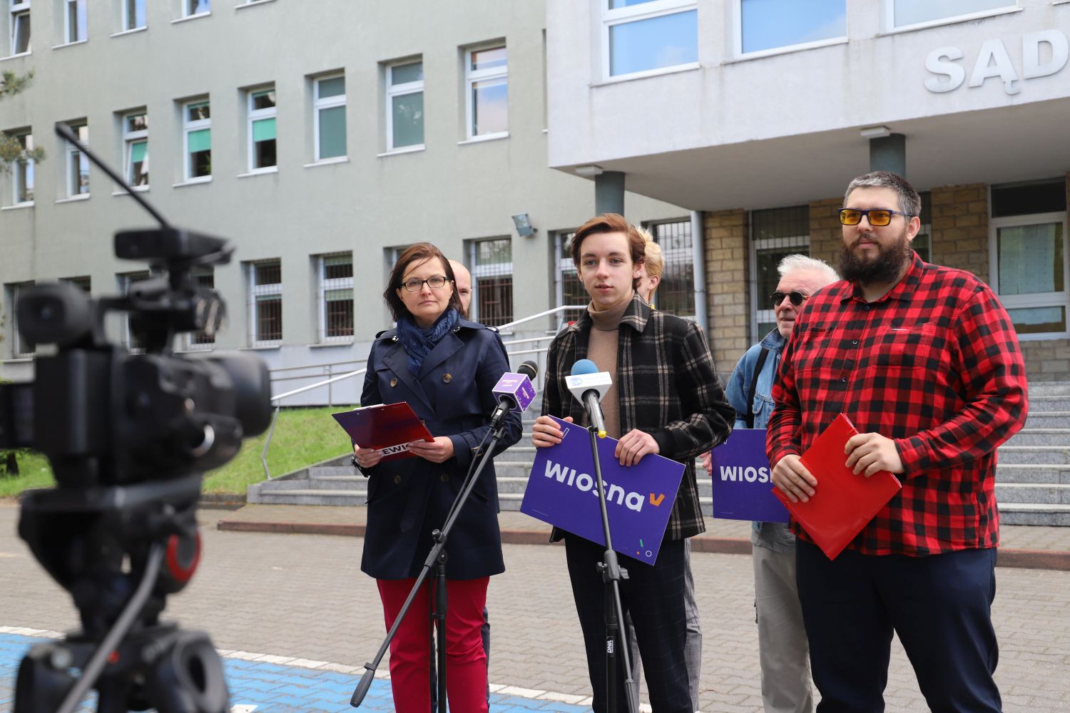 Sebastian Walczak organizował strajki kobiet w Kutnie. Dziś stanął przed sądem