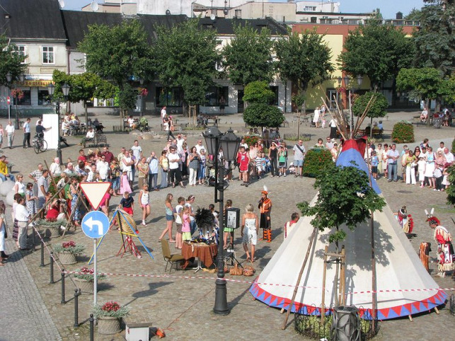 Wioska Indian na Placu Piłsudskiego - Zdjęcie główne