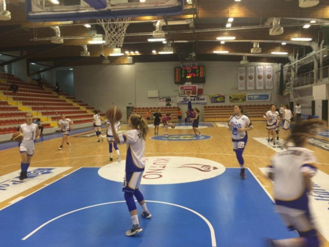 Trzecie zwycięstwo Kadetek KKS PRO-BASKET SIRMAX Kutno  - Zdjęcie główne