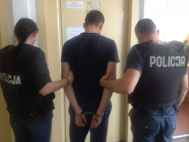 [WIDEO] 25-latek wpadł w zasadzkę Zbigniewa Stonogi. Próbował umówić się na seks z 14-latką - Zdjęcie główne