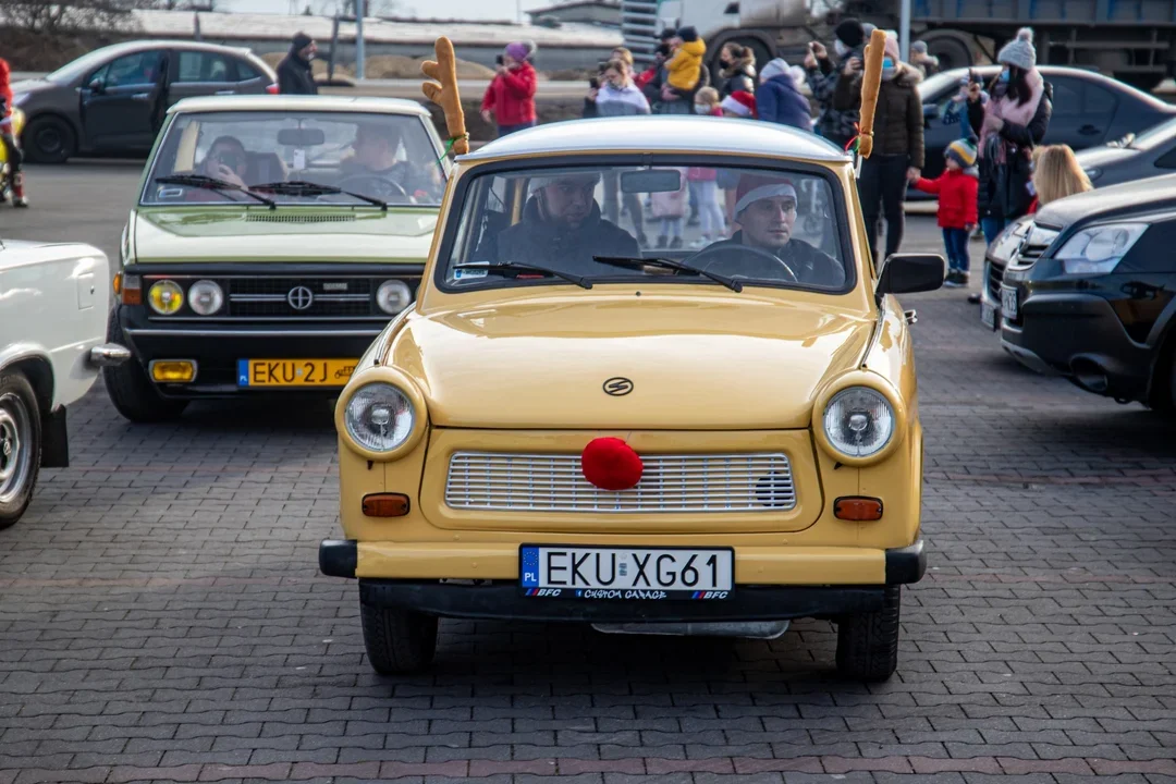 Kutnowscy Moto Mikołaje wyruszyli w paradę po Kutnie. Wkrótce dotrą na Plac Wolności