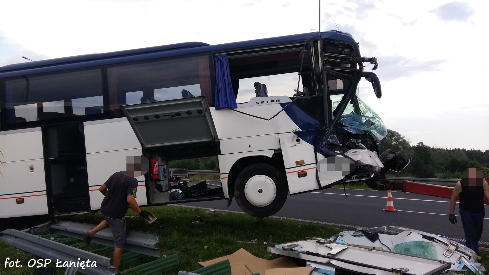 Ruszyło śledztwo ws. wypadku z udziałem autokaru przewożacego dzieci. Do zdarzenia doszło na autostradzie pod Kutnem