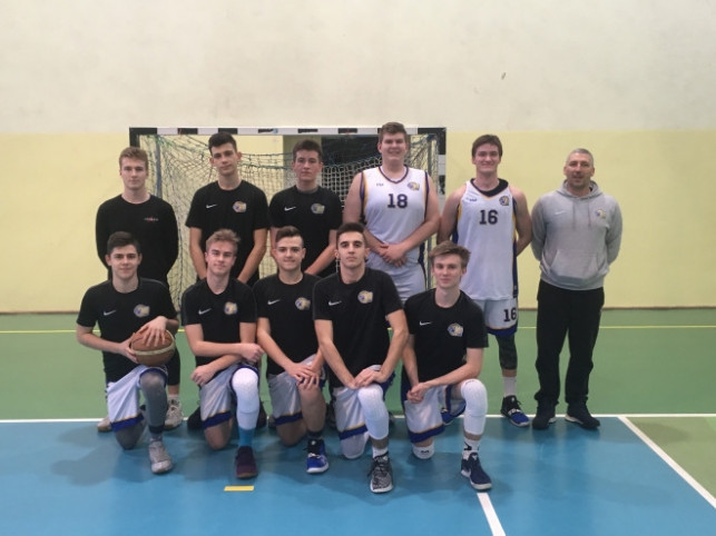 Juniorzy triumfują po raz 5 - Zdjęcie główne