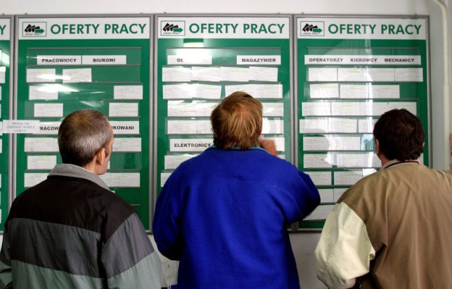 ''Tarcza antykryzysowa 3.0'': Czekają nas obniżki pensji i zwolnienia... nawet przez e-mail - Zdjęcie główne