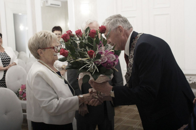 [ZDJĘCIA] Wspaniały jubileusz mieszkańców Kutna! Od 60 lat idą razem przez życie - Zdjęcie główne