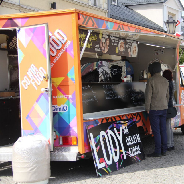 Food trucki na Placu Wolności: będzie można zjeść i.... spisać się w NSP - Zdjęcie główne