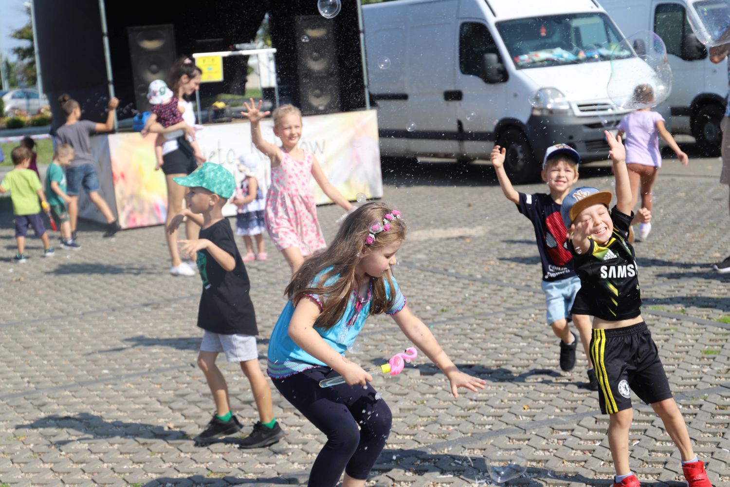 Sobota pełna atrakcji w Kutnie! Bańkowe szaleństwo w Galerii Różanej 