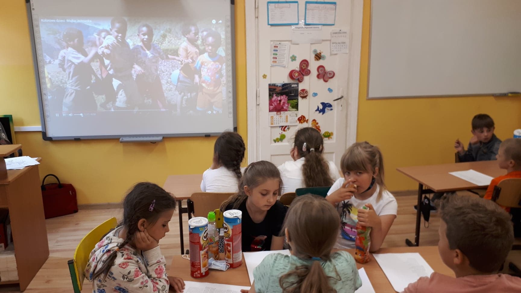 Dzień w Szkole Podstawowej we Wroczynach upłynął pod znakiem wspólnej zabawy