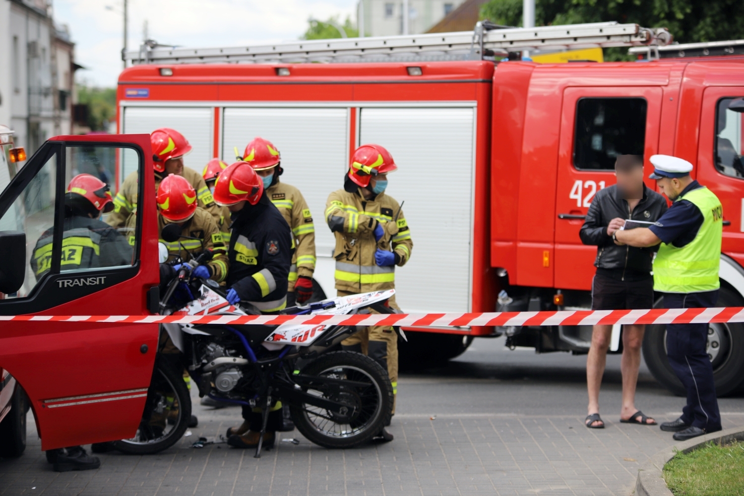 W wyniku zdarzenia ucierpiał kierowca motocykla