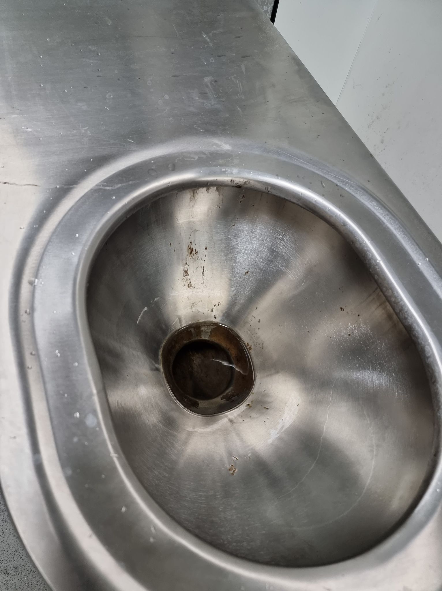 Stan toalety w Parku Wiosny Ludów daleki jest od ideału