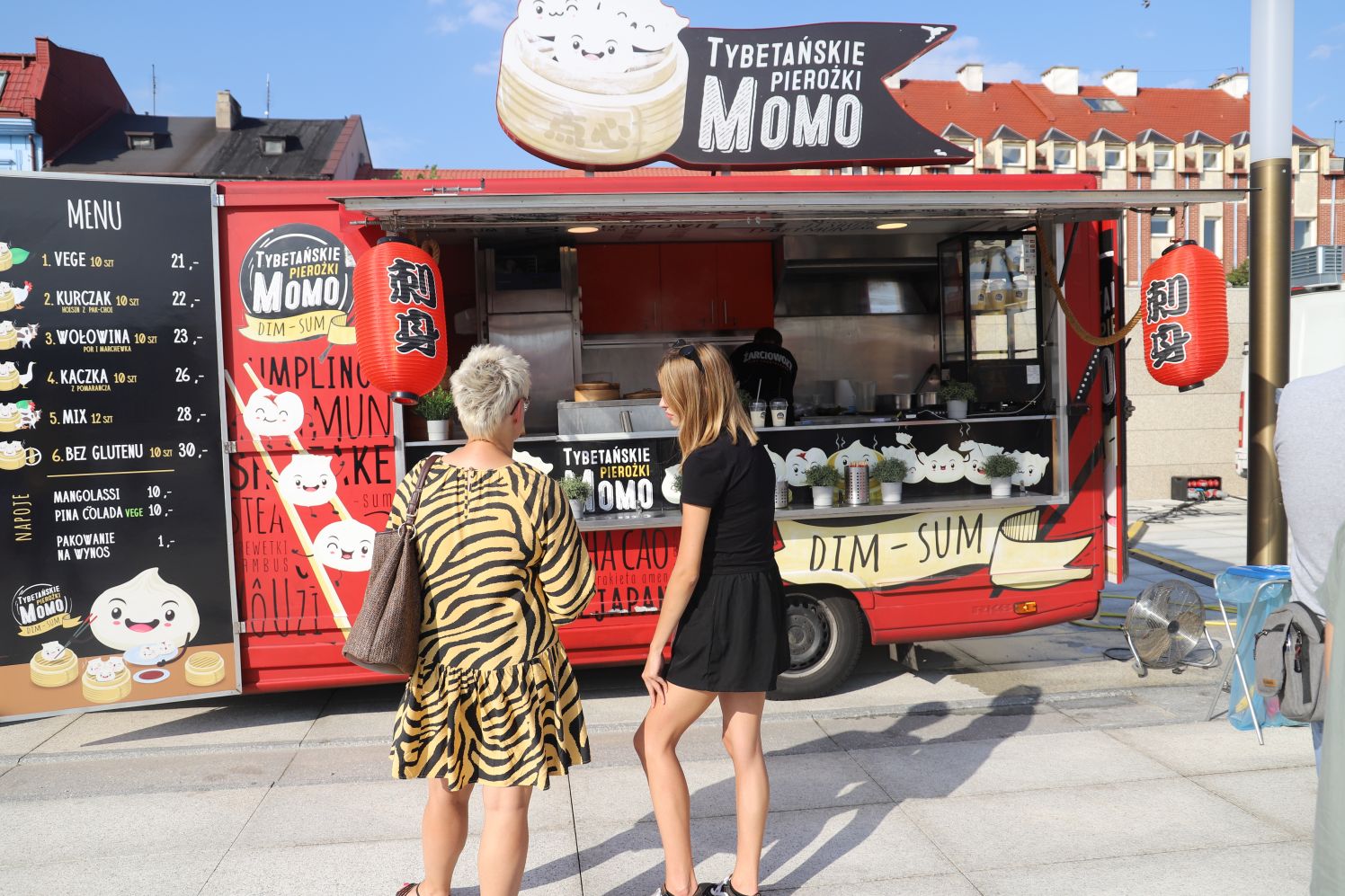 W Kutnie na Placu Wolności ponownie pojawiły się foodtrucki