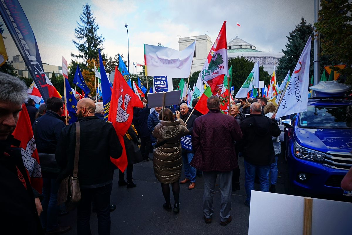 Samorządowcy protestowali przeciwko Polskiemu Ładowi 