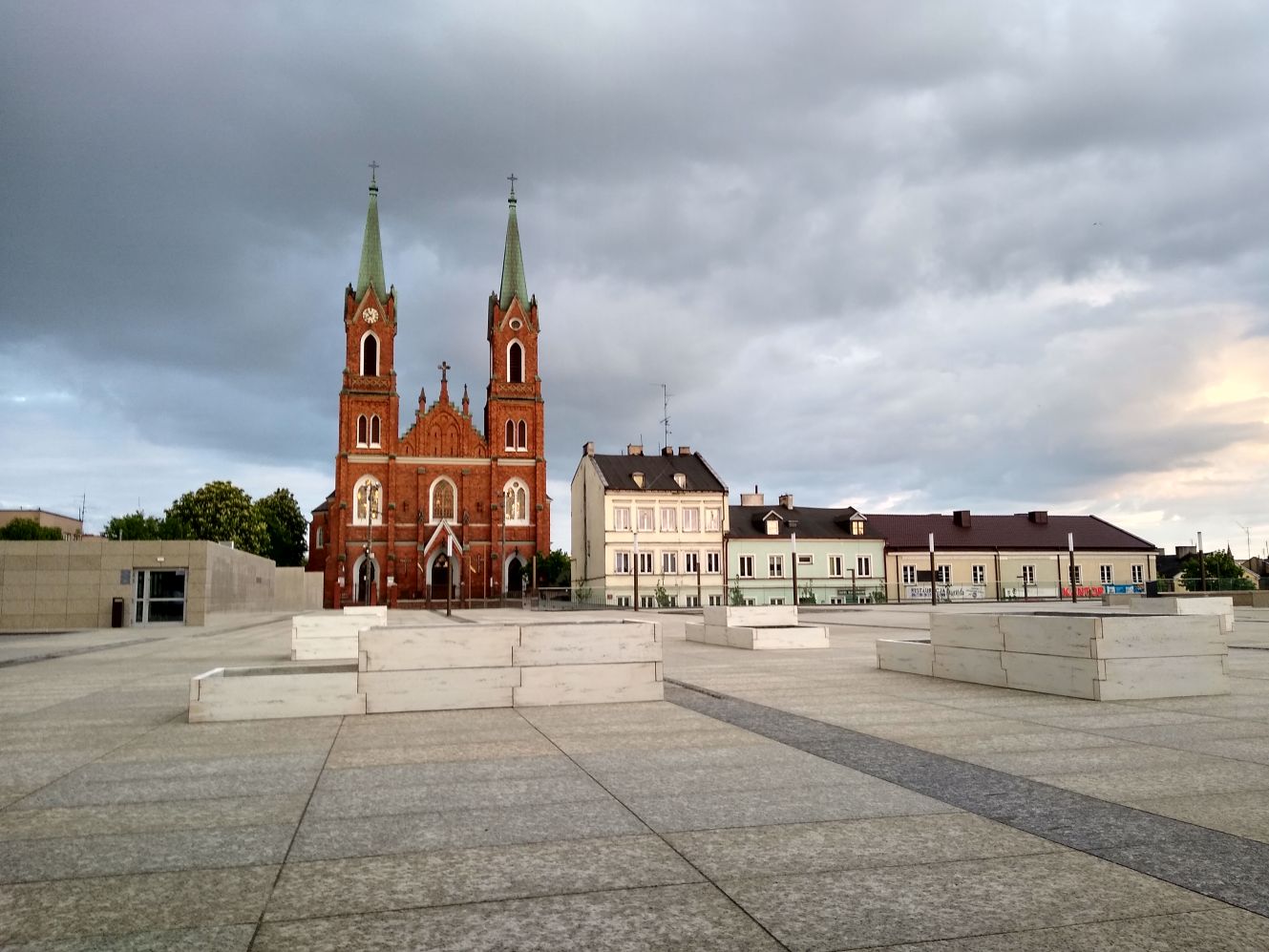 Zmiany w centrum Kutna. "Plac Wolności będzie wyglądał inaczej" [ZDJĘCIA] - Zdjęcie główne