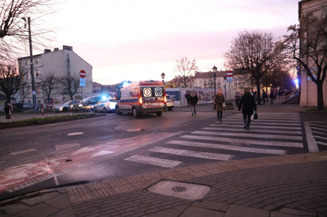 Kierowcy i piesi narzekają na to przejście. Czy władze mają jakiś pomysł? - Zdjęcie główne