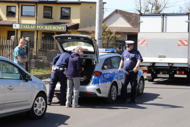 [ZDJĘCIA] Rowerzysta spowodował kolizję. Był pijany  - Zdjęcie główne