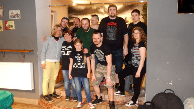 Alegorya i Tested on animals na jednej scenie - Zdjęcie główne