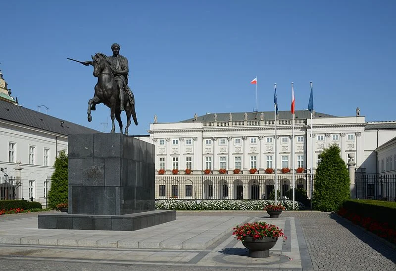 Na YouTube pojawił się ranking najlepiej strzeżonych miejsc. Wśród nich m.in. dom Jarosława Kaczyńskiego, czy ośrodek niedaleko Kutna