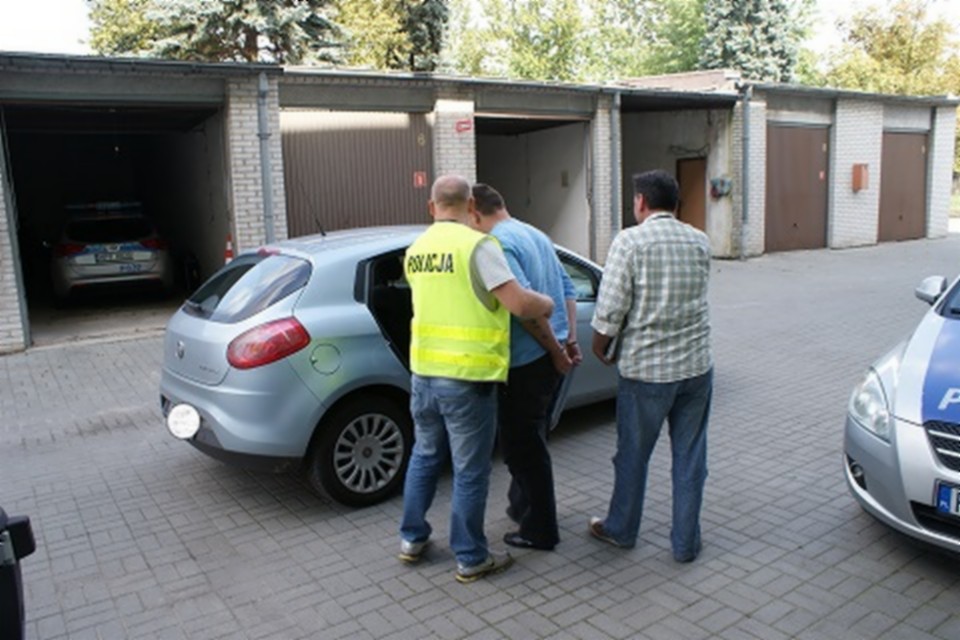 Szok! W centrum miasta pijani pobili policjanta! [NOWE FAKTY] - Zdjęcie główne