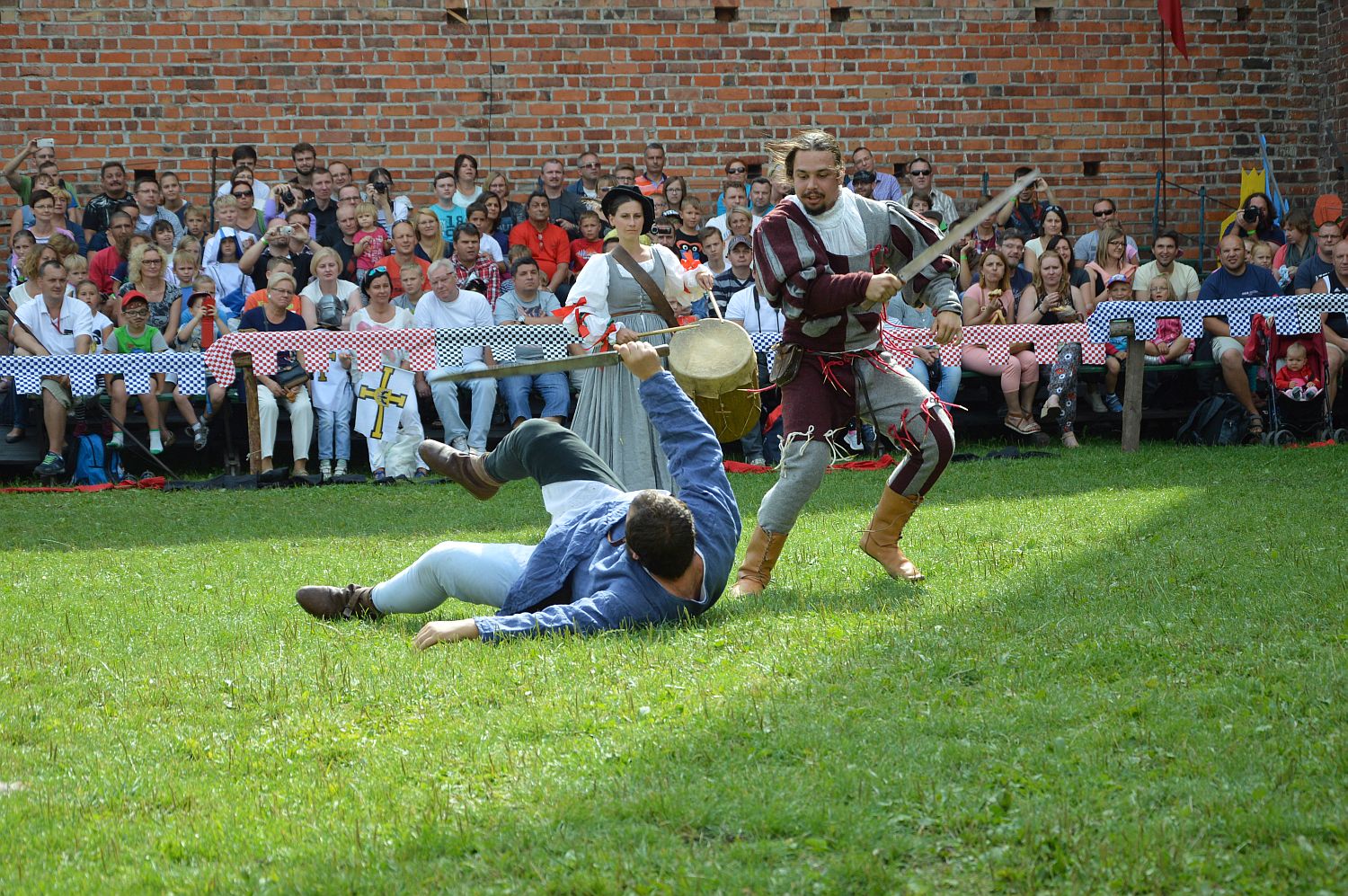 "Armentum" na ubitej ziemi - Zdjęcie główne