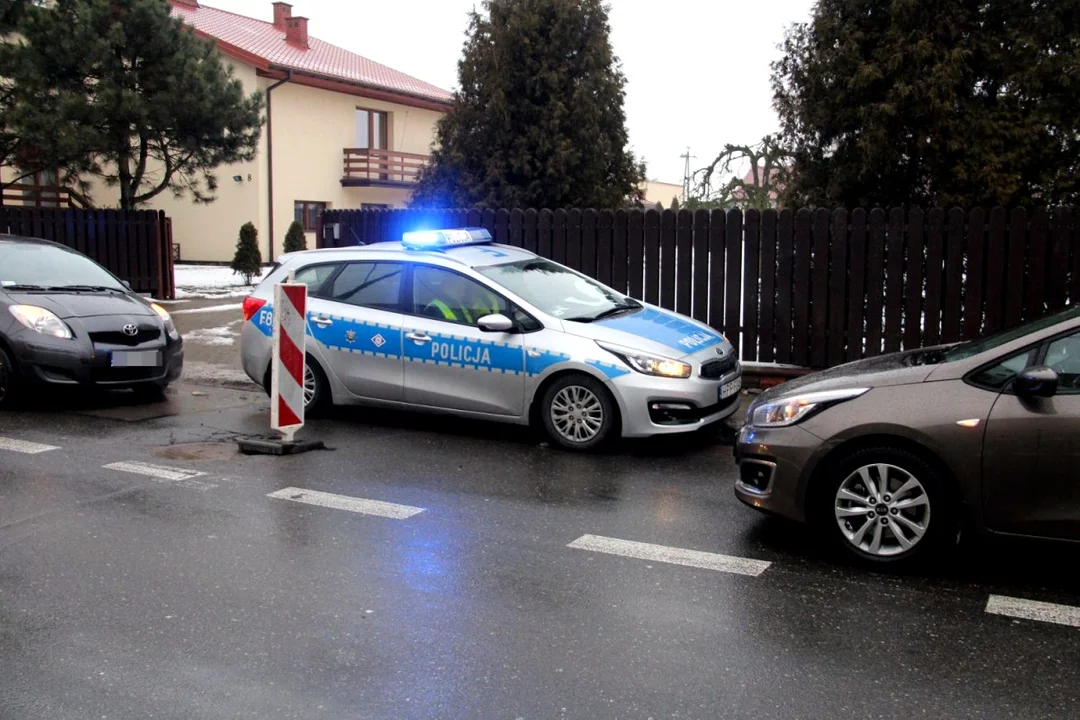 Ukradł butelkę alkoholu, trafił na policjanta po służbie. Potem próbował uciec i stawiał opór - Zdjęcie główne