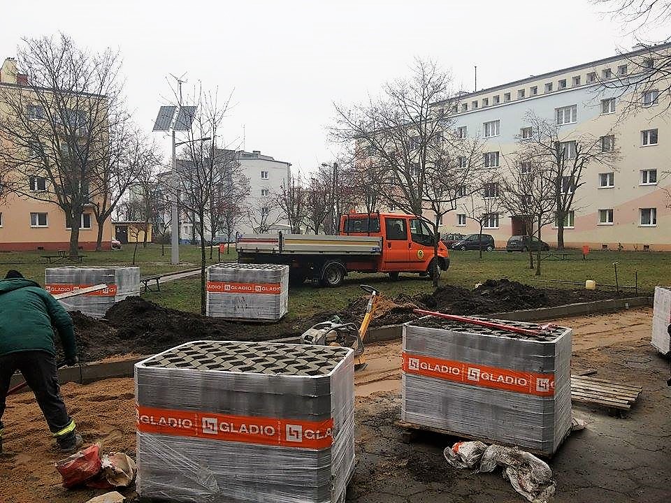Powiększają parking na Zachodniej - Zdjęcie główne